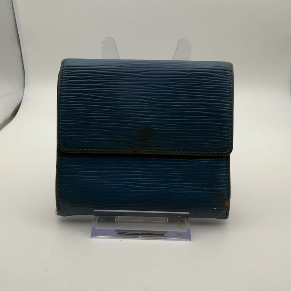 Louis Vuitton Blue Epi Leather Tri-Fold Wallet | Unisex | Pre-Owned |